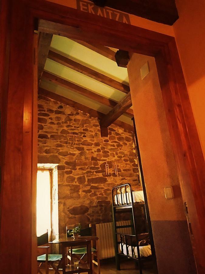 Albergue Olasenea Aterpea Zubieta Extérieur photo